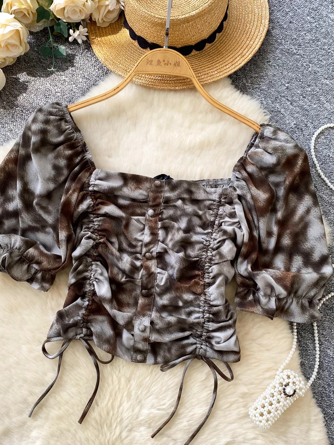 Lost in thought top CTO978 images